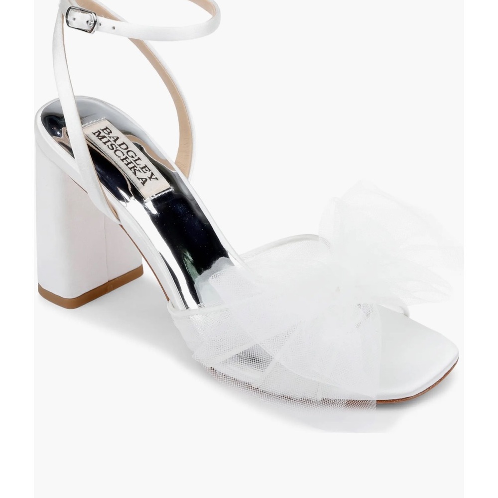 Badgley Mischka Women's White Heeled Sandals
